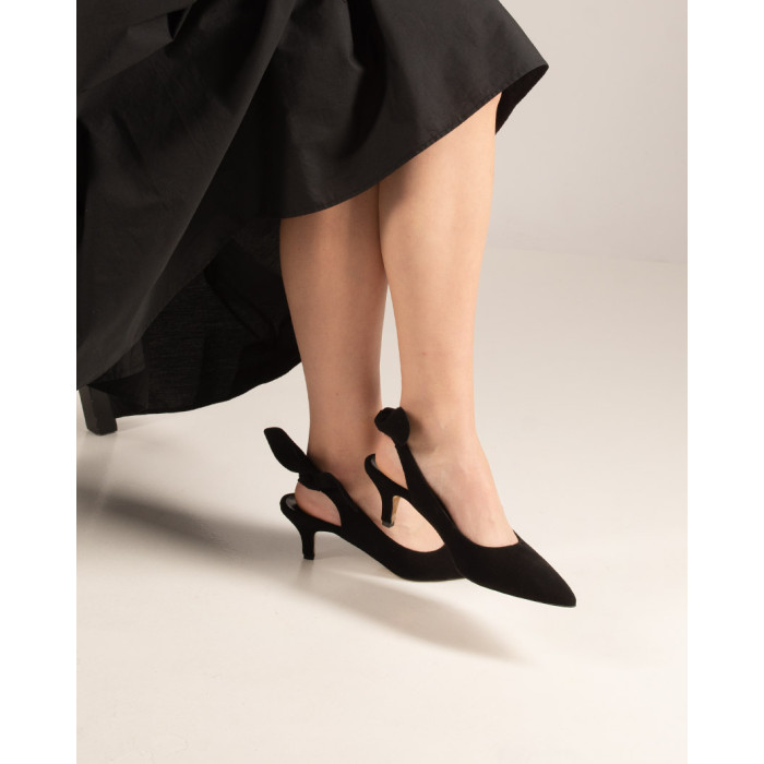 Suede pumps with low heel 6 cm