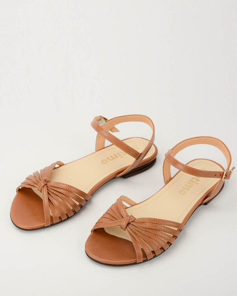 Leather flat sole sandals