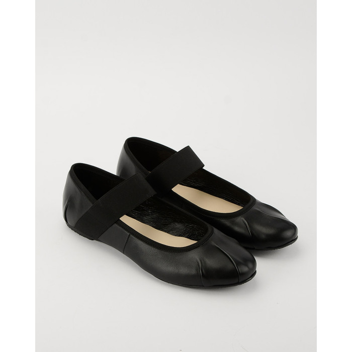 Celia women's black leather ballerinas with elastic band