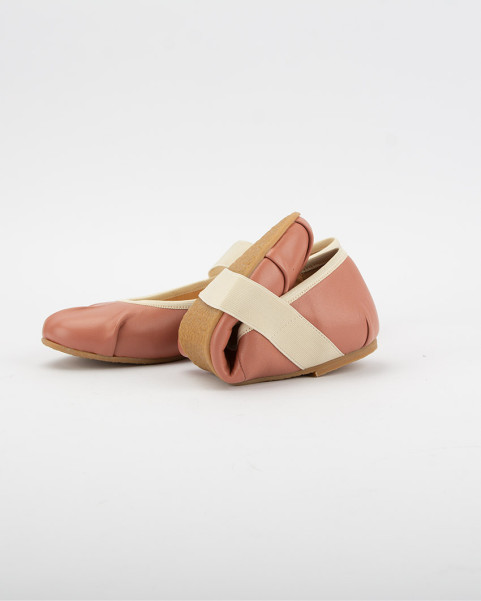 Celia dashing ballerinas pink, leather with elastic band