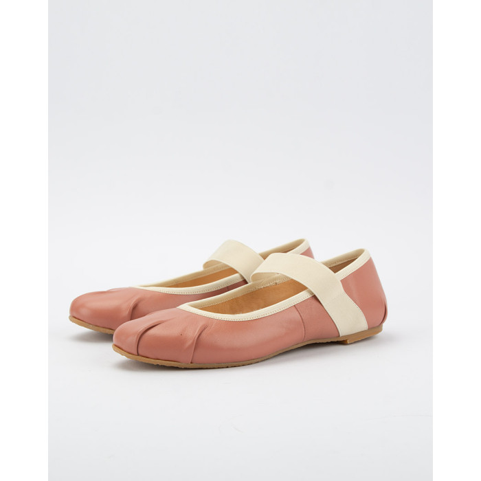Celia dashing ballerinas pink, leather with elastic band