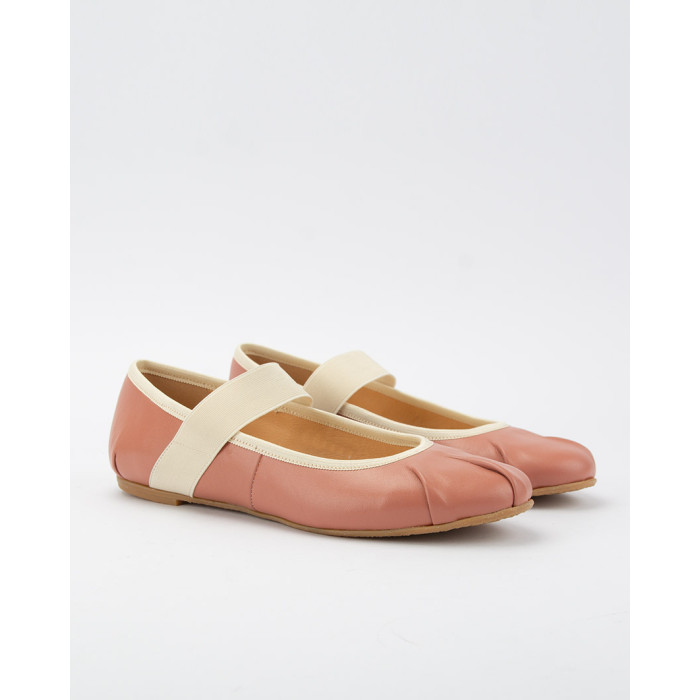 Celia dashing ballerinas pink, leather with elastic band