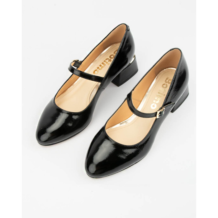 Women's Mary pumps on heel, patent leather