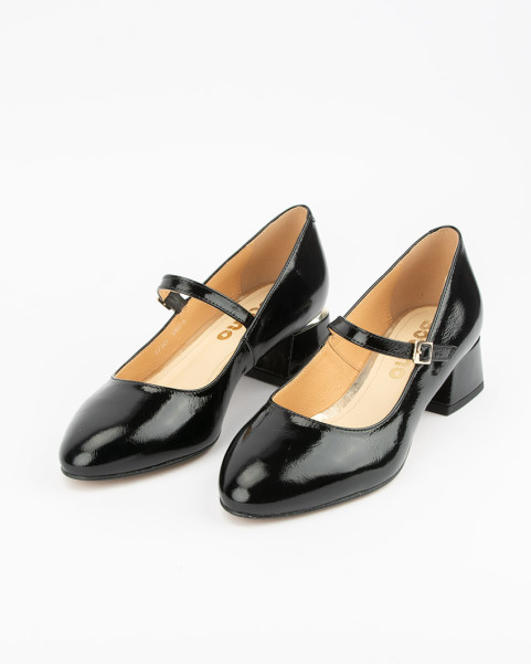 Women's Mary pumps on heel, patent leather