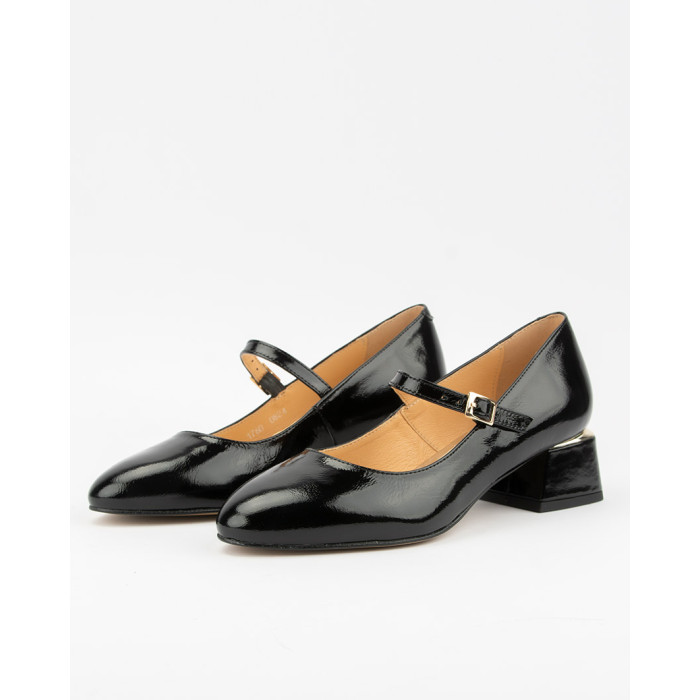 Women's Mary pumps on heel, patent leather
