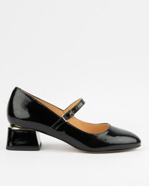 Women's Mary pumps on heel, patent leather