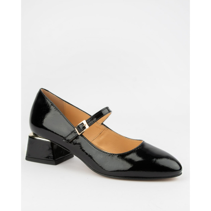 Women's Mary pumps on heel, patent leather