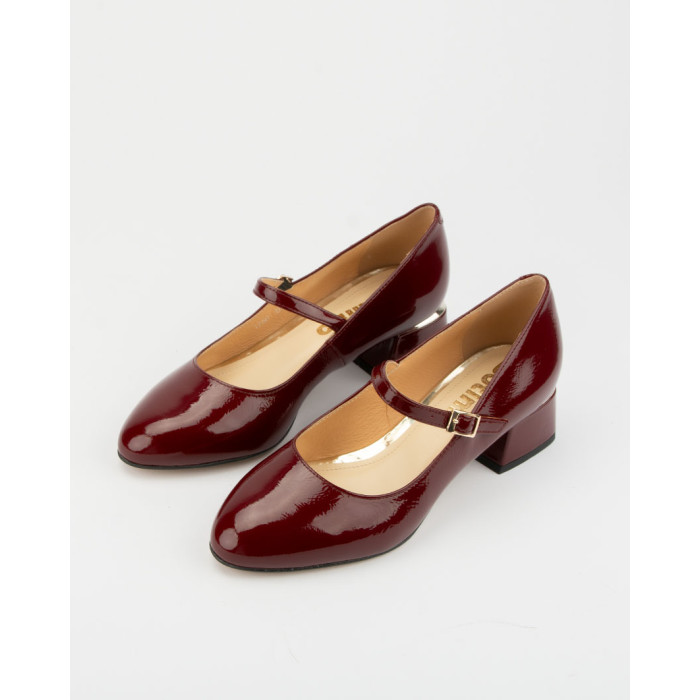 Women's burgundy Mary pumps on heel, patent leather