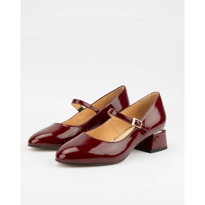 Women's burgundy Mary pumps on heel, patent leather