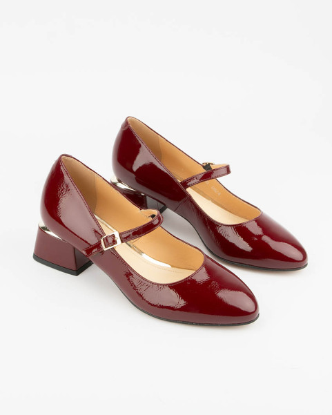 Women's burgundy Mary pumps on heel, patent leather