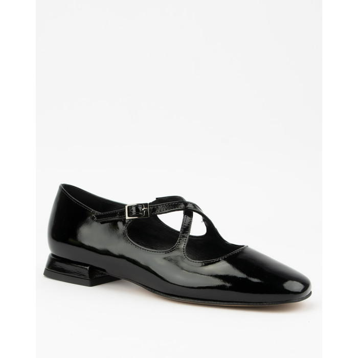 Black lacquered Leah ballerinas with straps