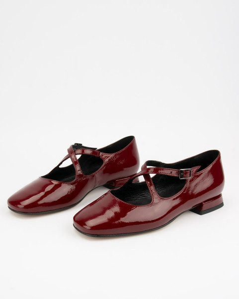 Maroon lacquered Leah ballerinas with straps