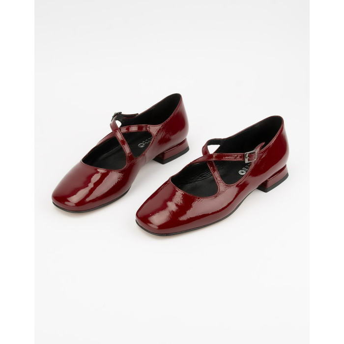 Maroon lacquered Leah ballerinas with straps