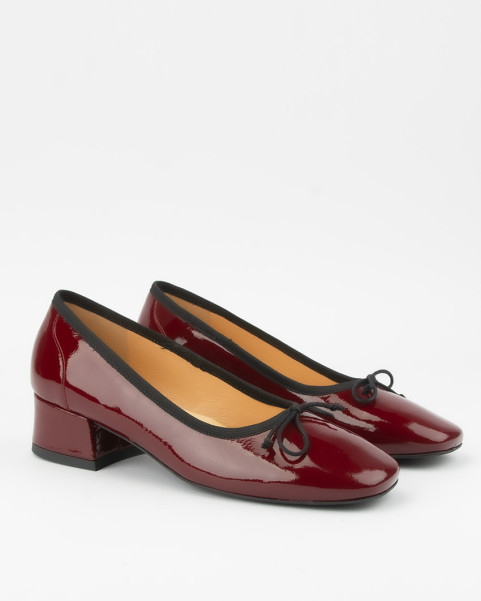 Maroon Ria heeled...