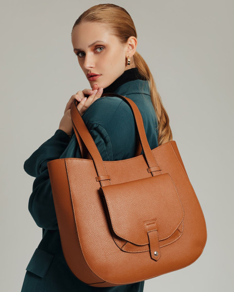 Women's leather shopper bag