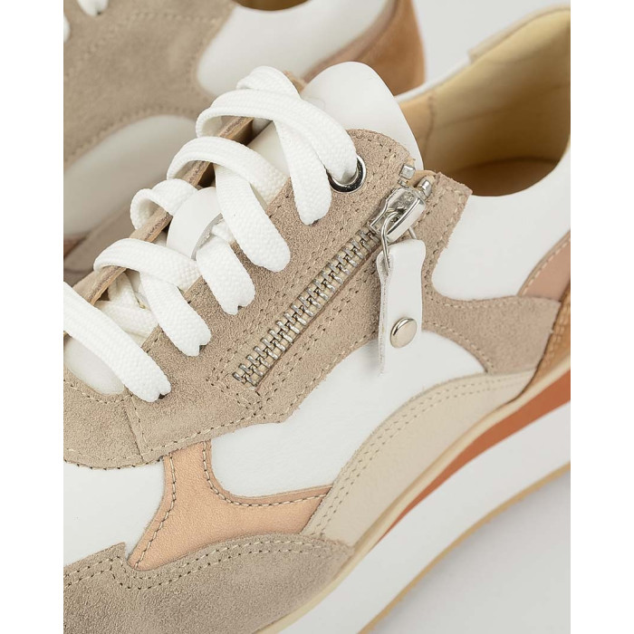 Valeria women's sneakers on a higher sole