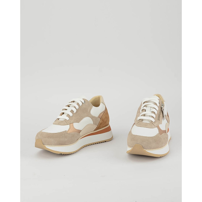 Sneakersy damskie Valeria na wyższej podeszwie