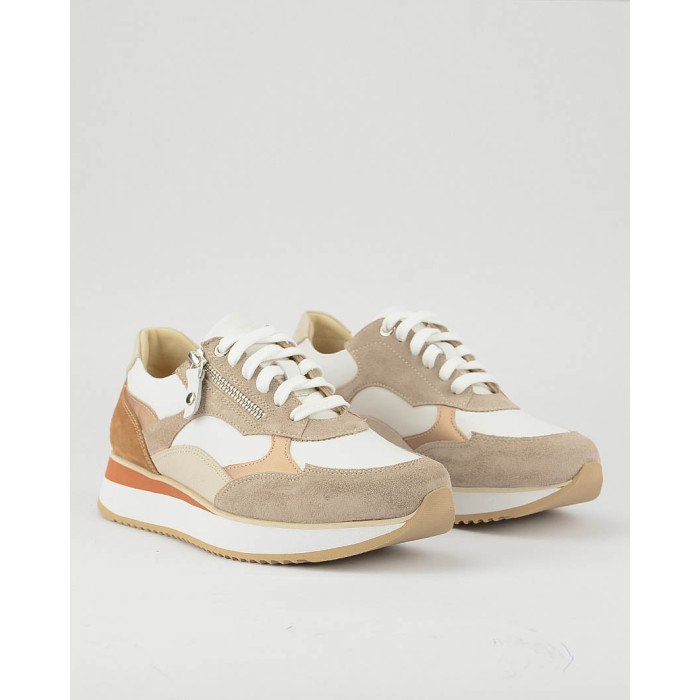 Sneakersy damskie Valeria na wyższej podeszwie