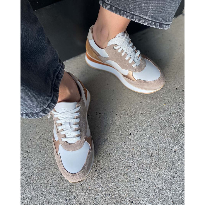 Valeria women's sneakers on a higher sole