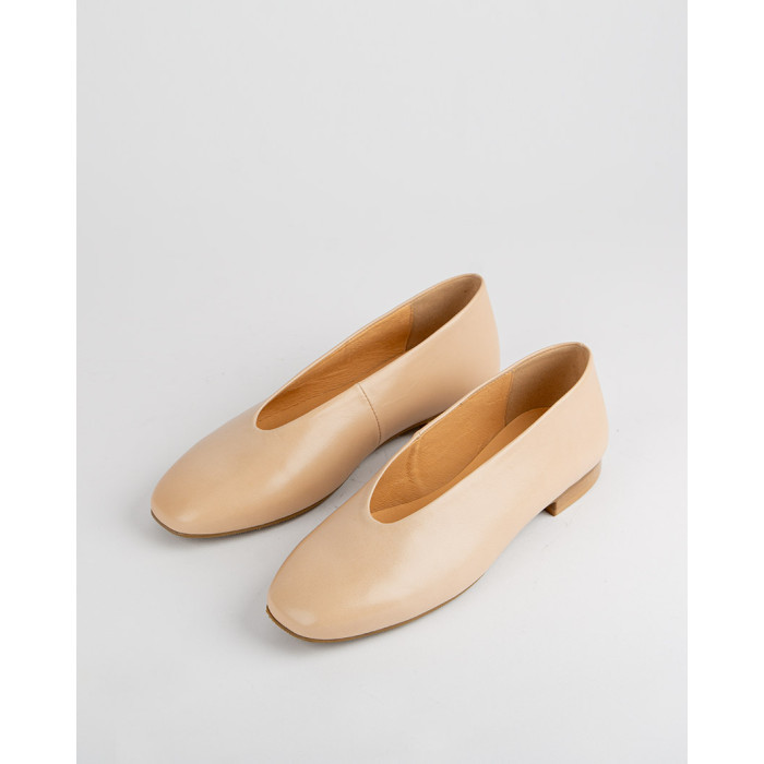 copy of Black lacquered Leah ballerinas with straps