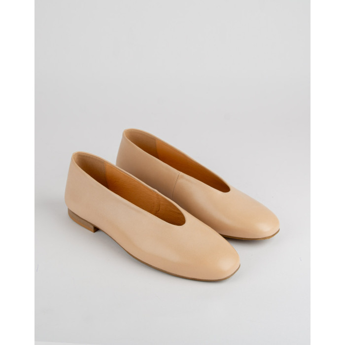 copy of Black lacquered Leah ballerinas with straps