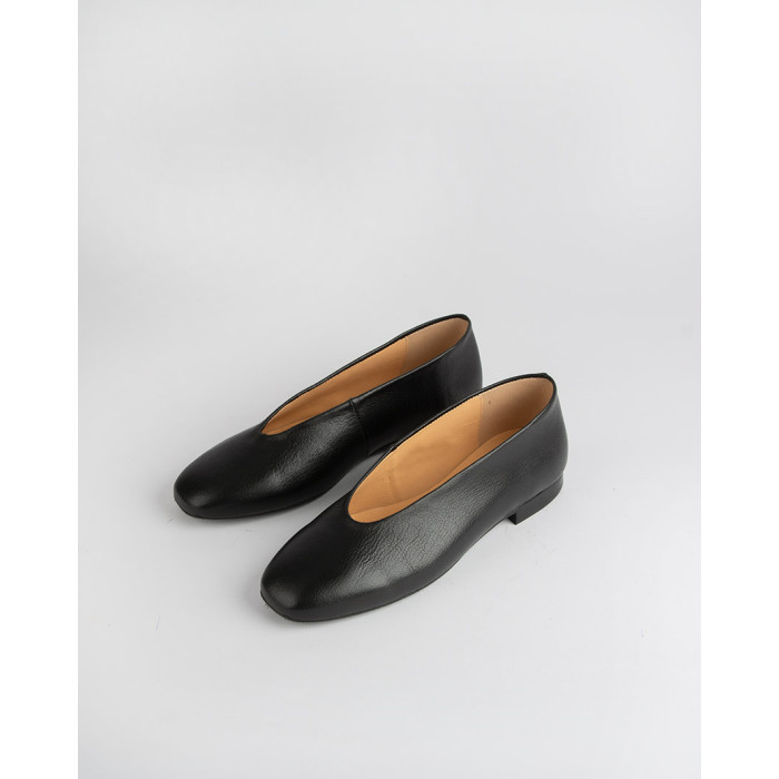 copy of Black lacquered Leah ballerinas with straps