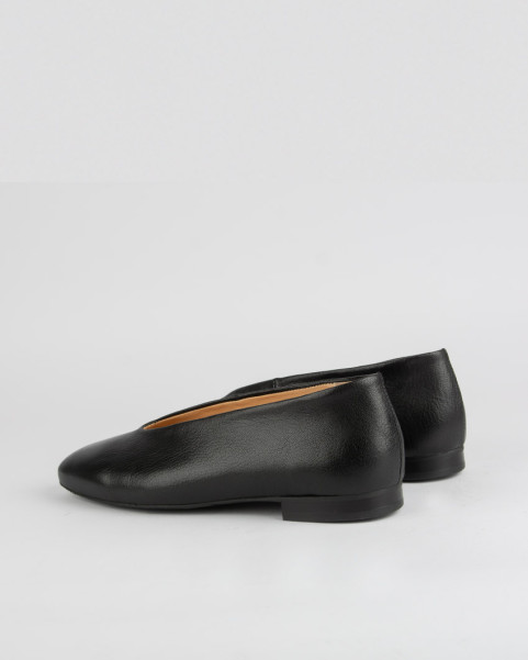 copy of Black lacquered Leah ballerinas with straps