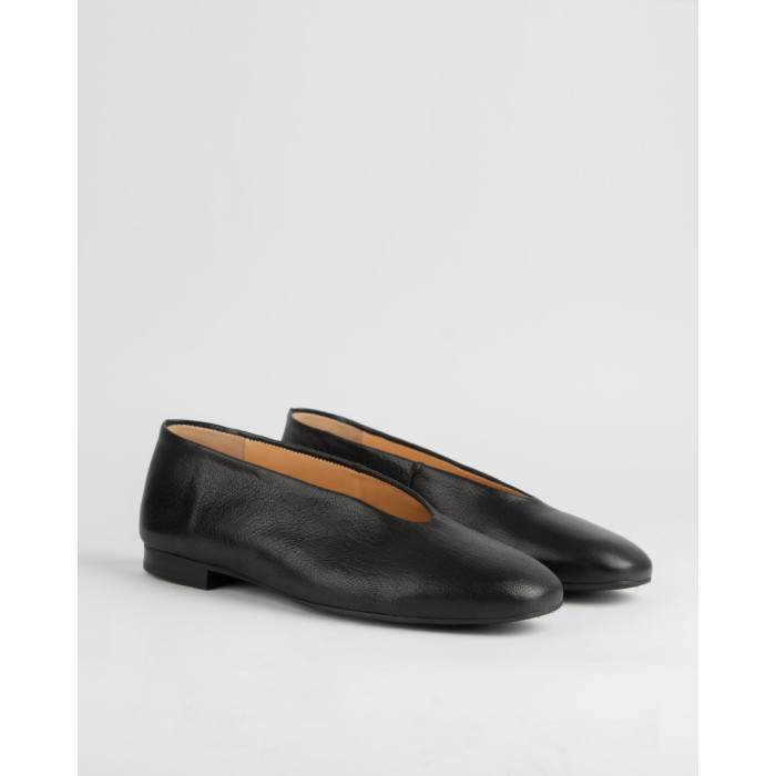 copy of Black lacquered Leah ballerinas with straps