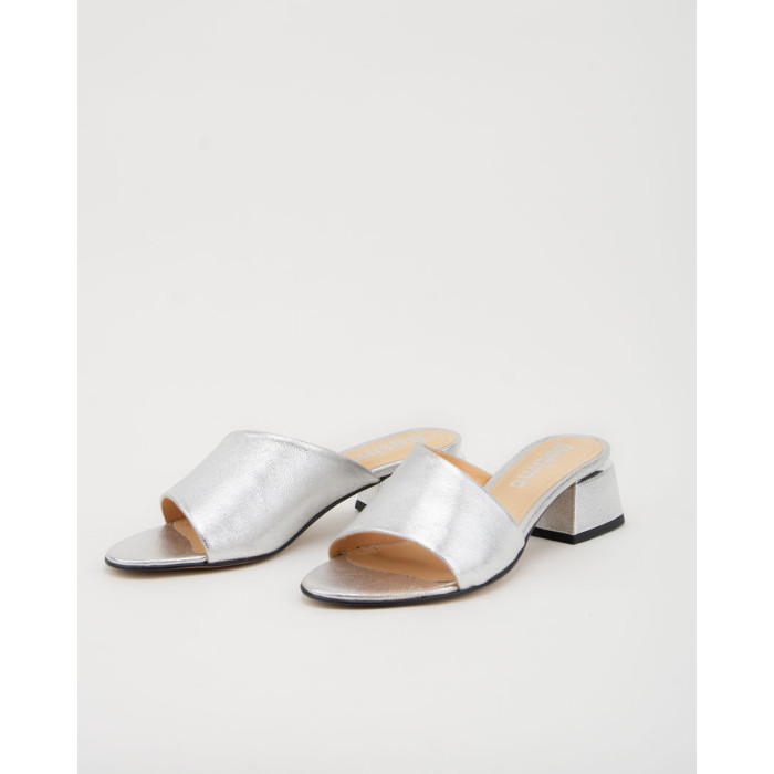 copy of Gold flip-flops with 6 cm wide heel