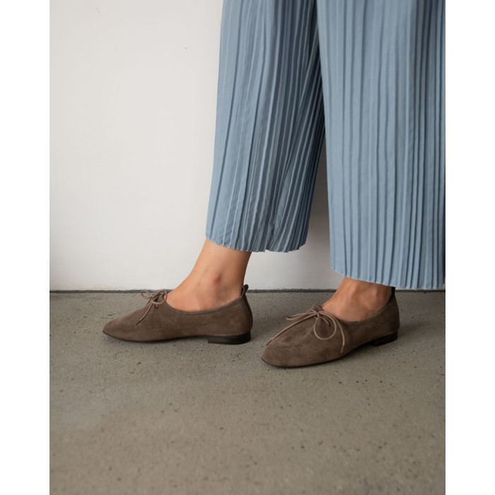 copy of Black lacquered Leah ballerinas with straps