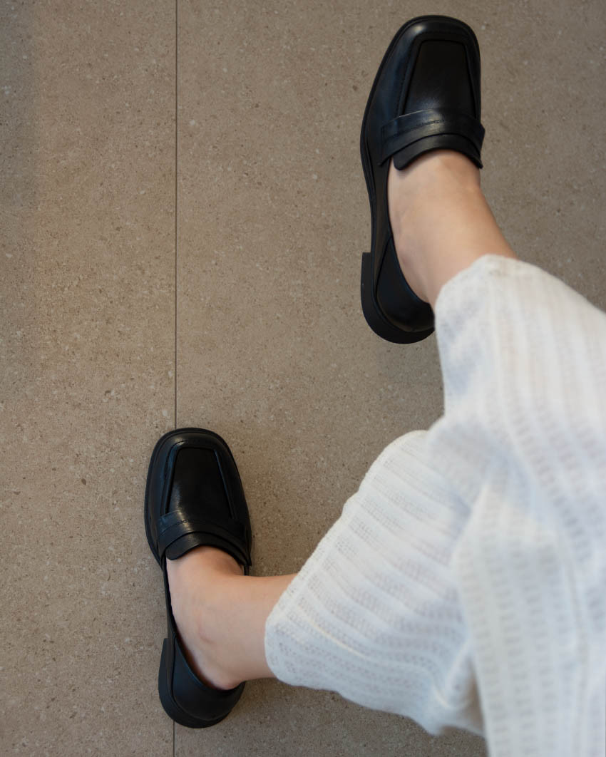 Damskie mokasyny LOTTA, czarne skóra naturalne