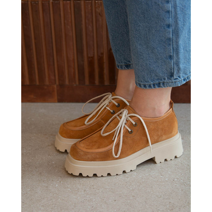 Sznurowane półbuty HANA, zamsz brązowe