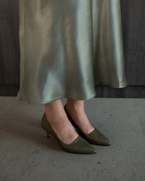 copy of Beige pumps with...