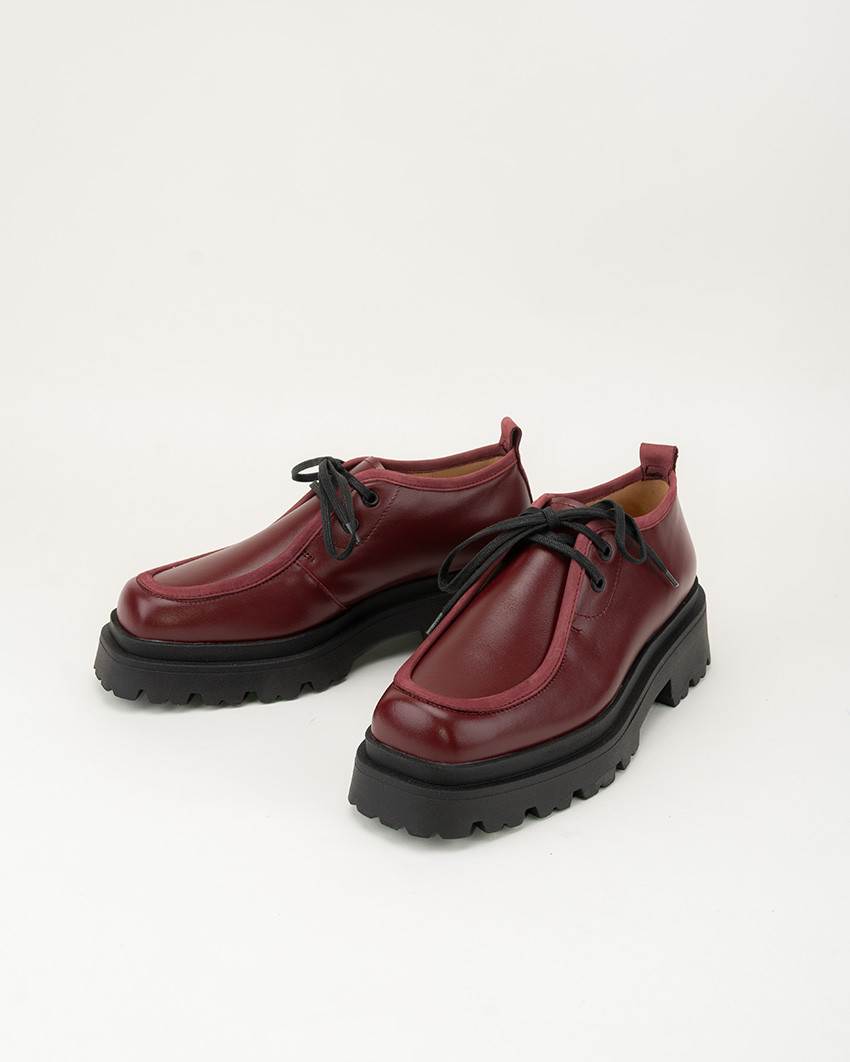 copy of Black leather bound oxfords BOTIMO