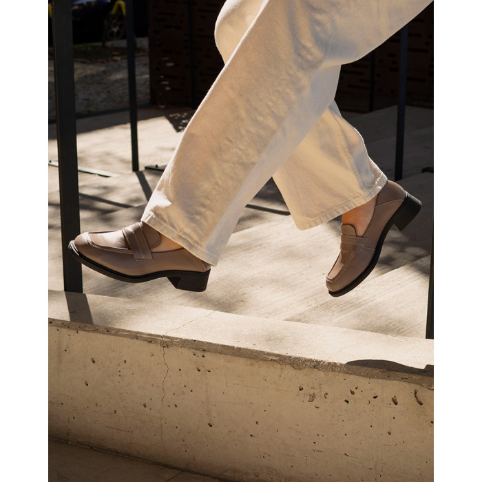 copy of Black leather moccasin with platform BOTIMO