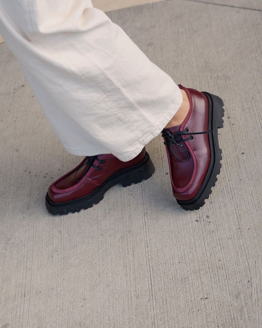 copy of Black leather bound oxfords BOTIMO