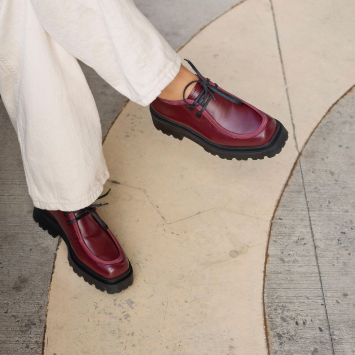 copy of Black leather bound oxfords BOTIMO