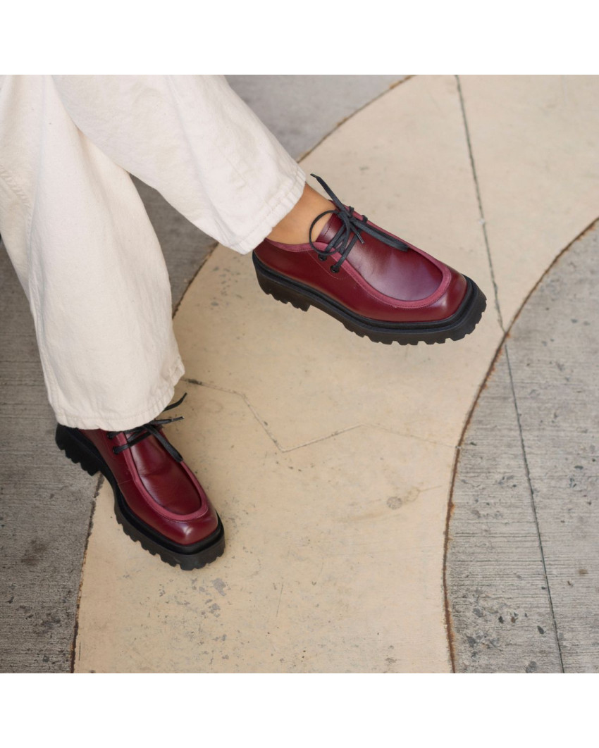 copy of Black leather bound oxfords BOTIMO