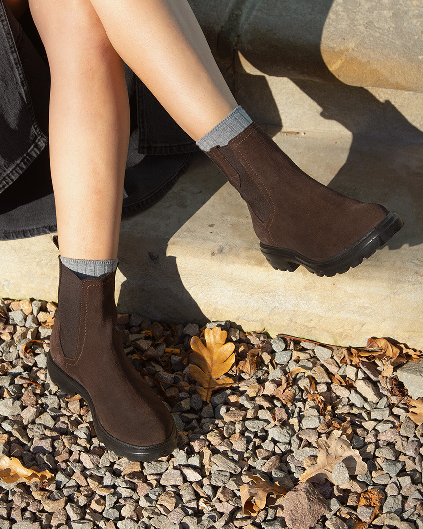 Brązowe zamszowe sztyblety damskie GOYA, skóra naturalna